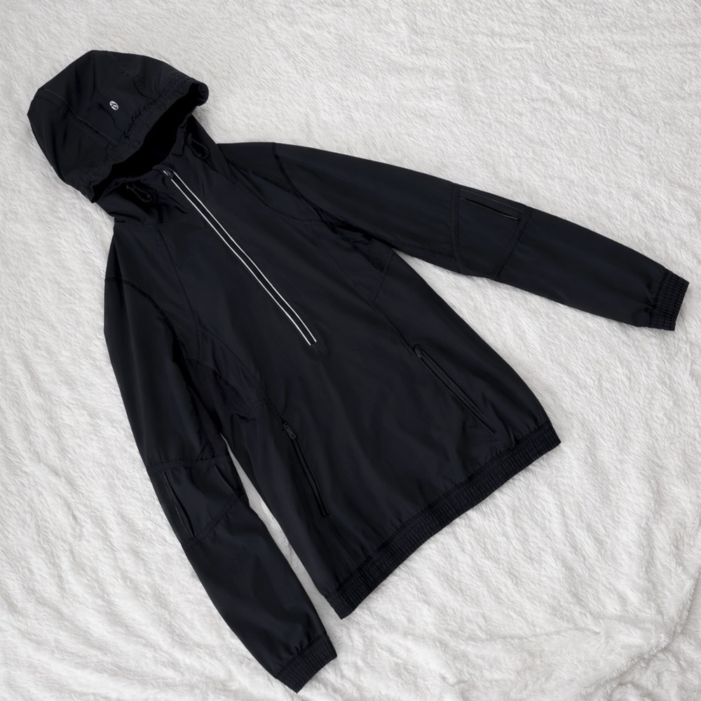 Lululemon Black Hooded Jacket Size 4 Hidden Pocket Windbreaker